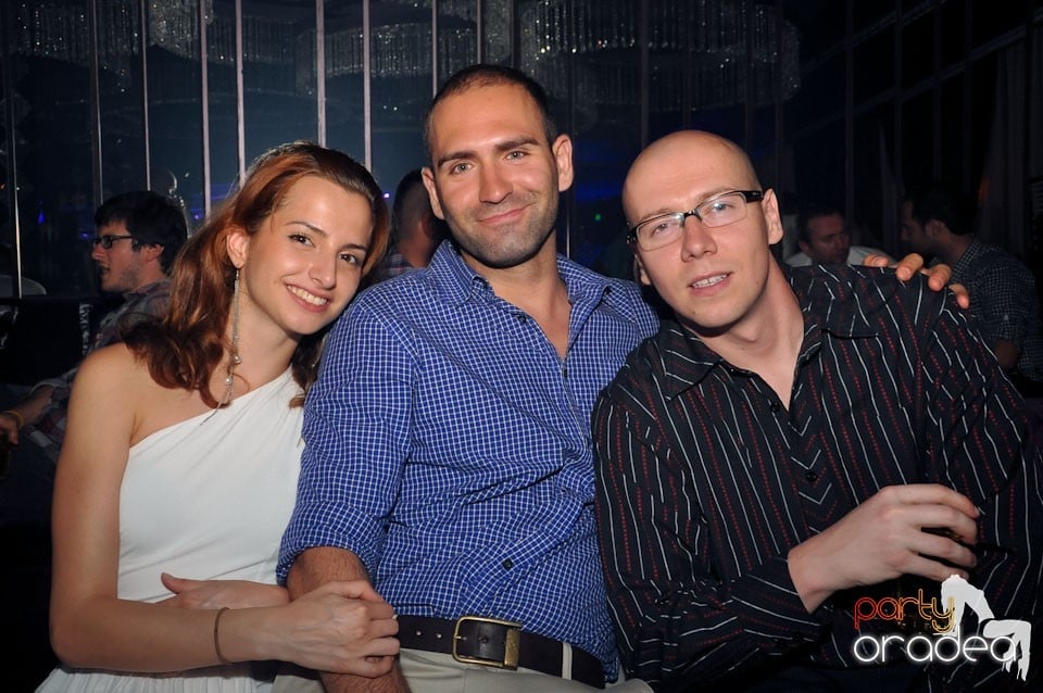 Party cu Roboman în The One, 