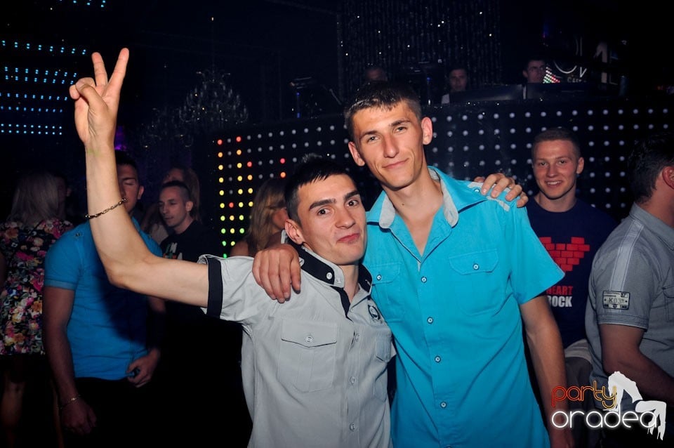 Party cu Roboman în The One, 