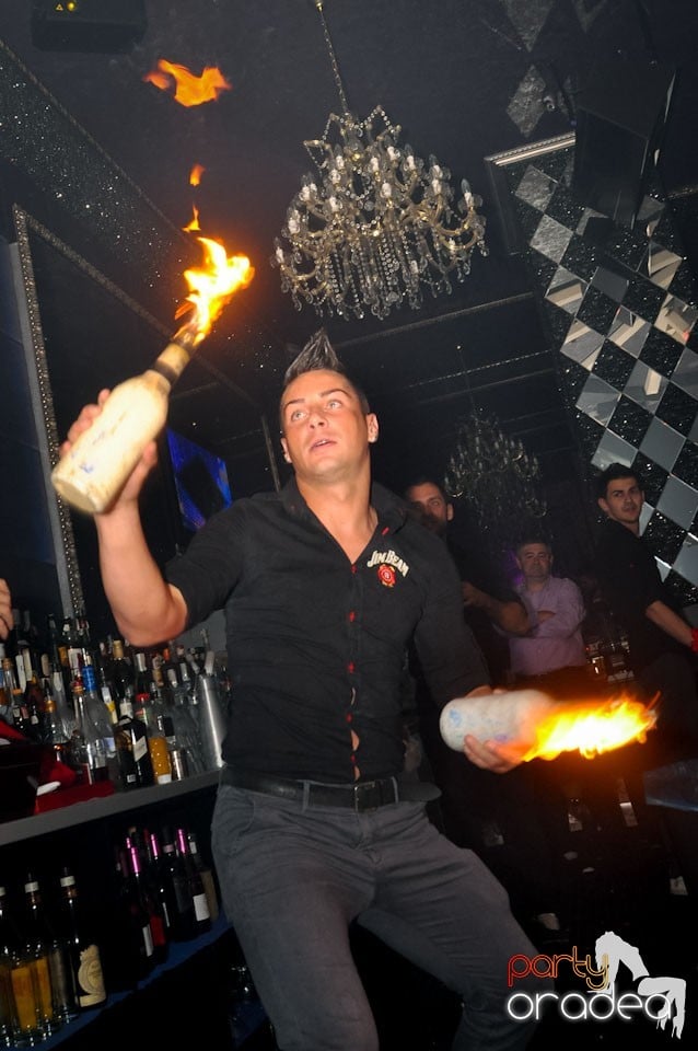 Party cu Roboman în The One, 