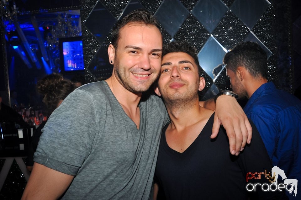 Party cu Roboman în The One, 