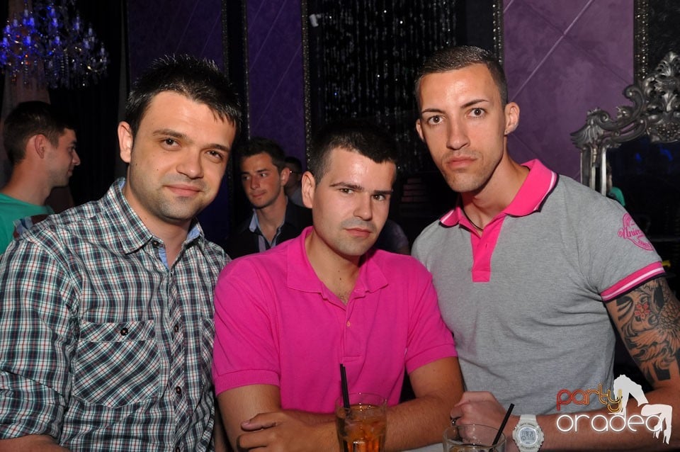 Party cu Roboman în The One, 