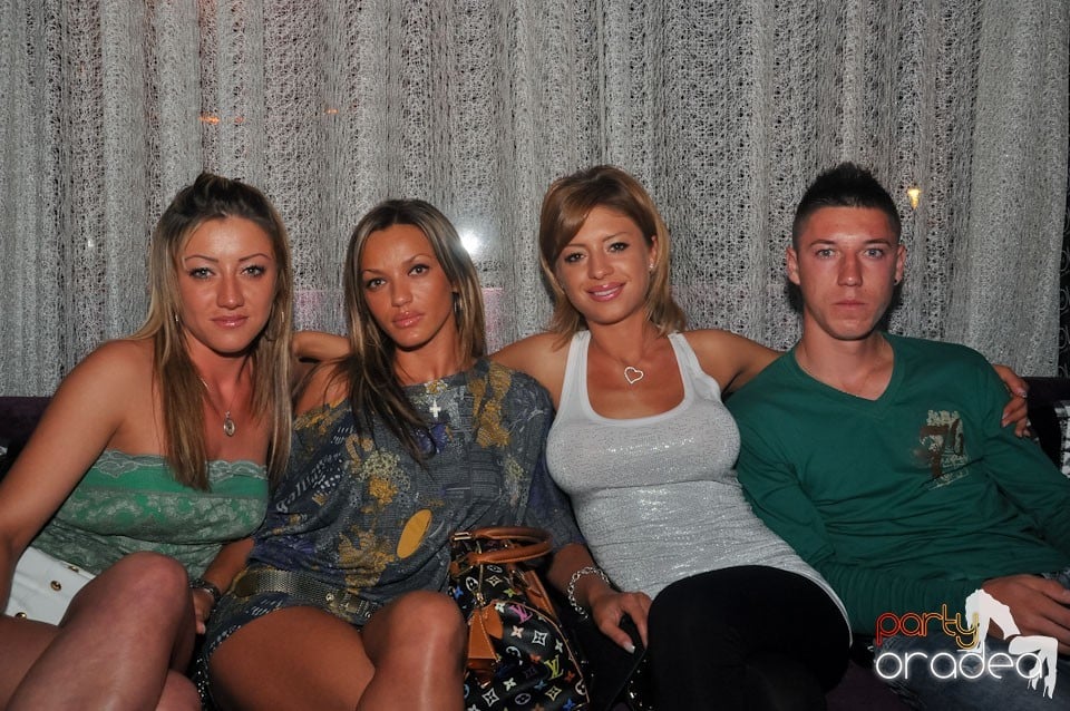 Party cu Roboman în The One, 