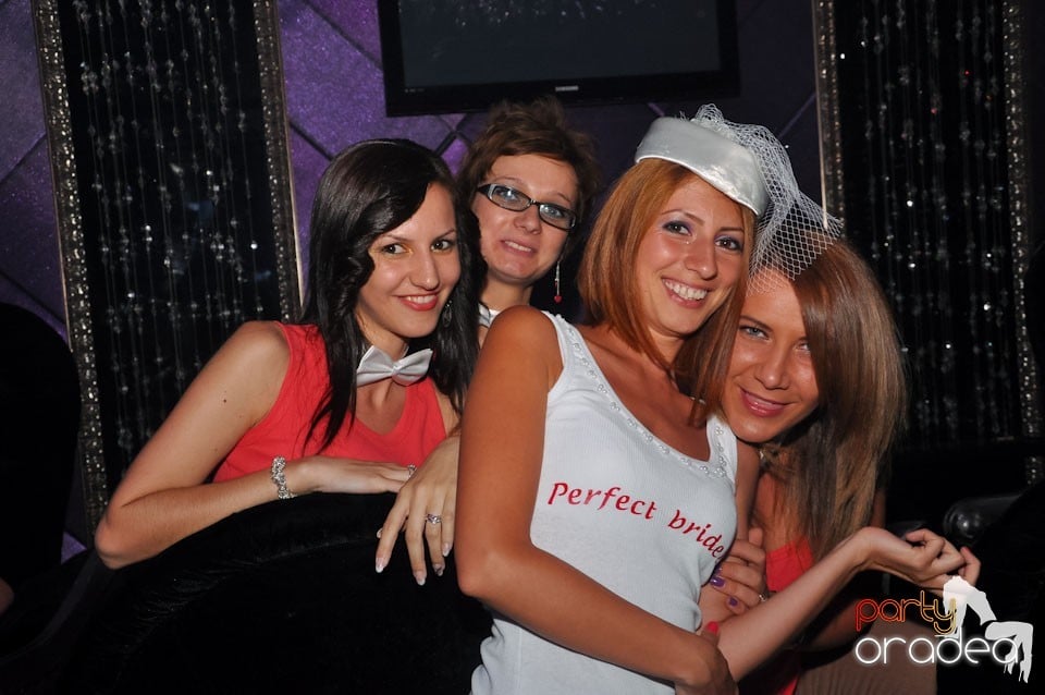 Party cu Roboman în The One, 