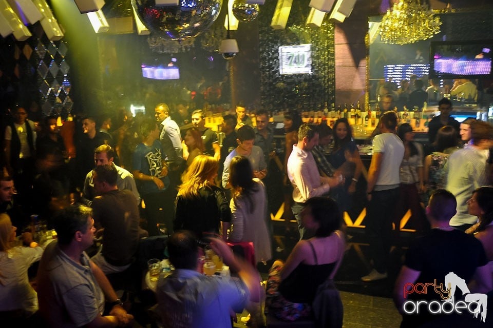 Party cu Roboman în The One, 