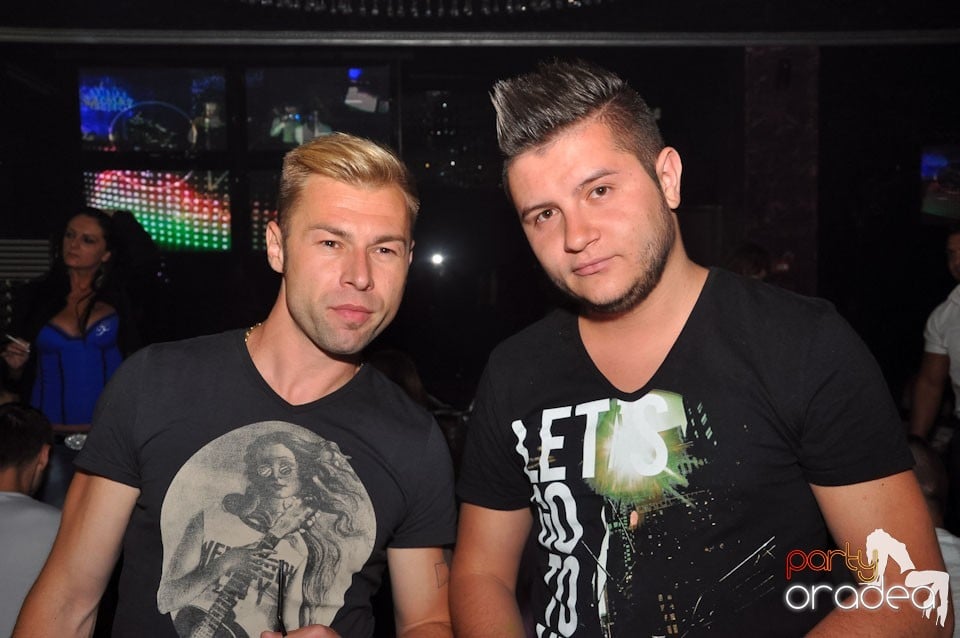 Party cu Roboman în The One, 