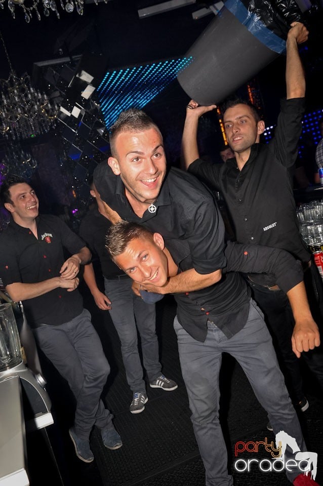 Party cu Roboman în The One, 