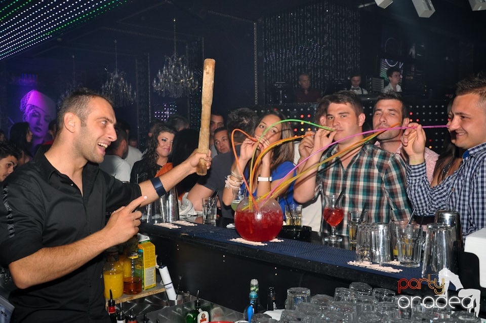 Party cu Roboman în The One, 
