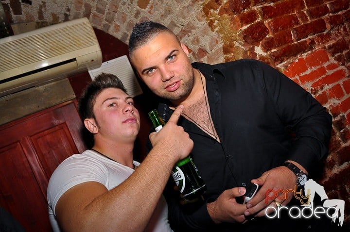 Party @ Escape, 