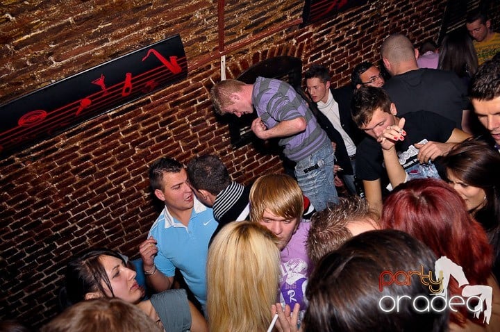 Party @ Escape, 