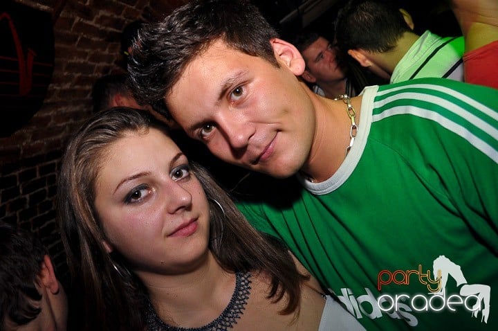 Party @ Escape, 