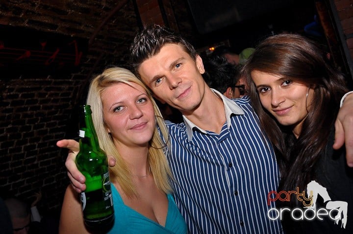 Party @ Escape, 