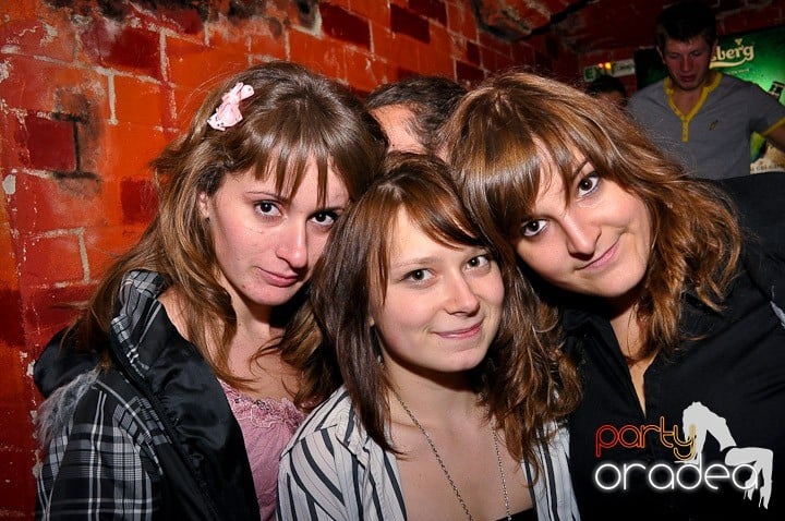 Party @ Escape, 