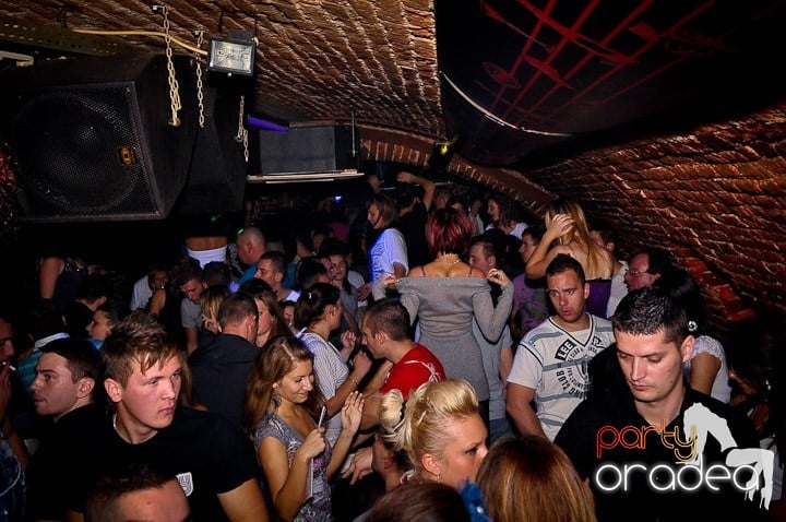 Party @ Escape, 