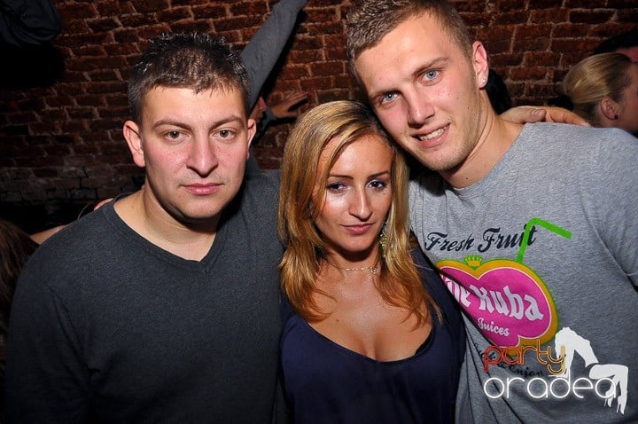Party @ Escape, 