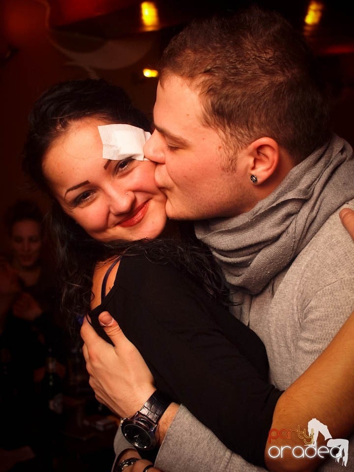 Party în Chanson Café,