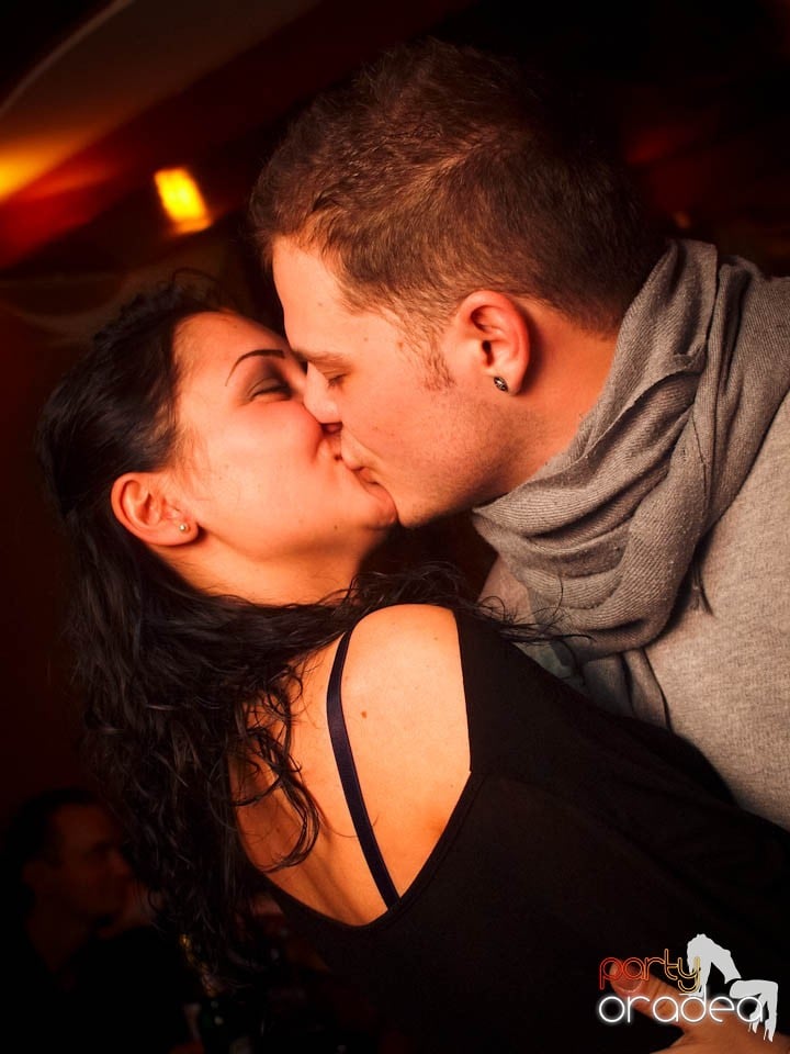 Party în Chanson Café,