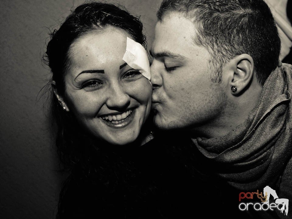 Party în Chanson Café,