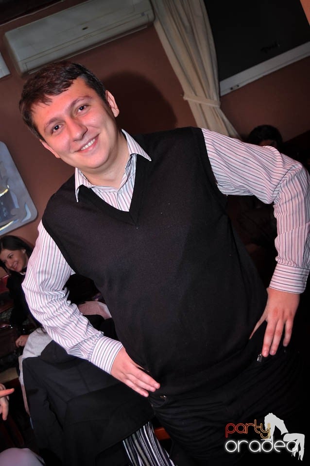 Party în Chanson Café,