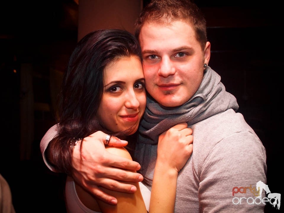 Party în Chanson Café,