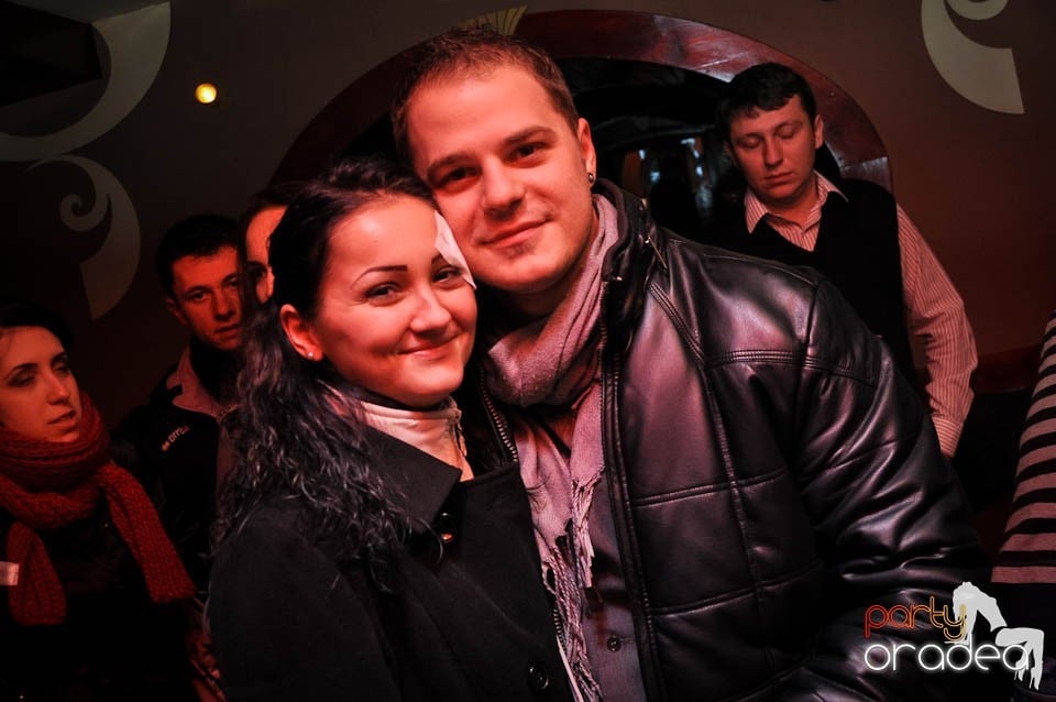 Party în Chanson Café,