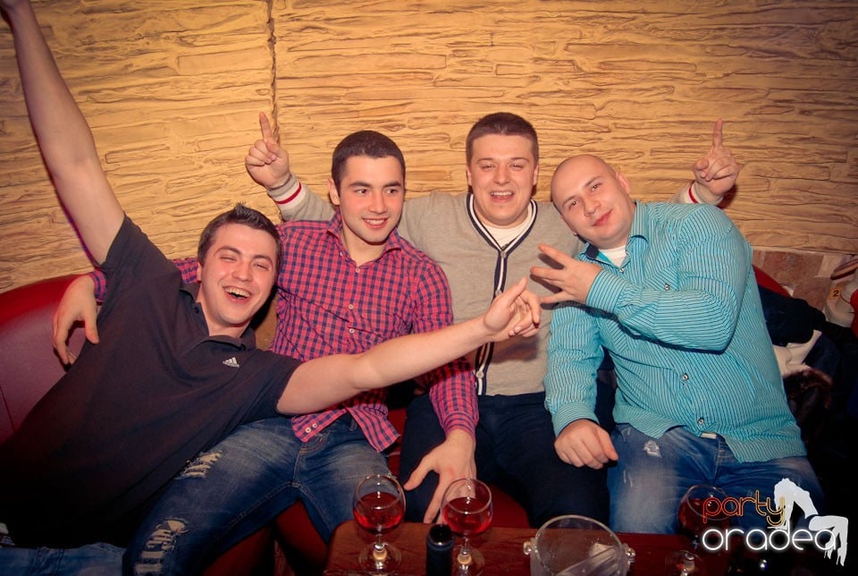 Party în Club Downtown, 