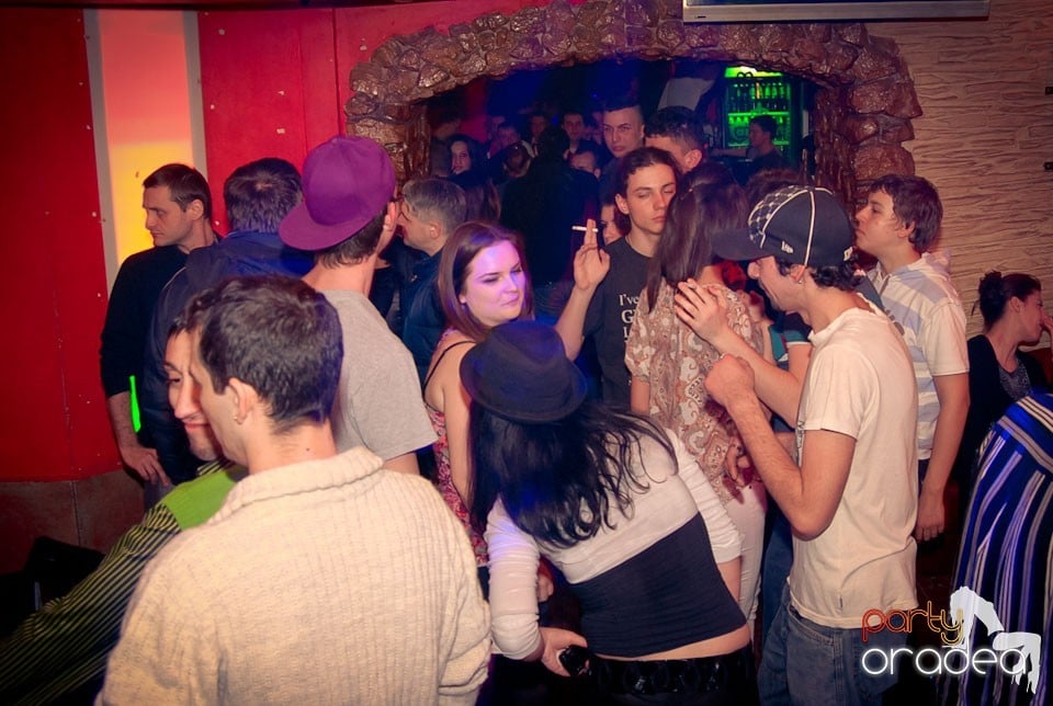 Party în Club Downtown, 