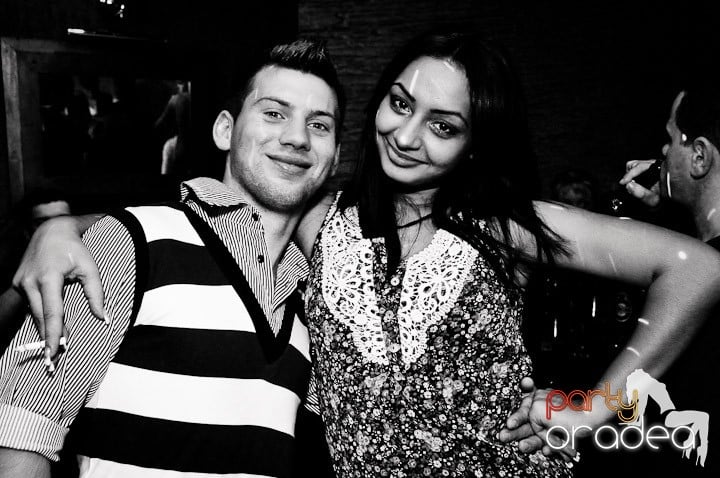 Party în Club Downtown, 