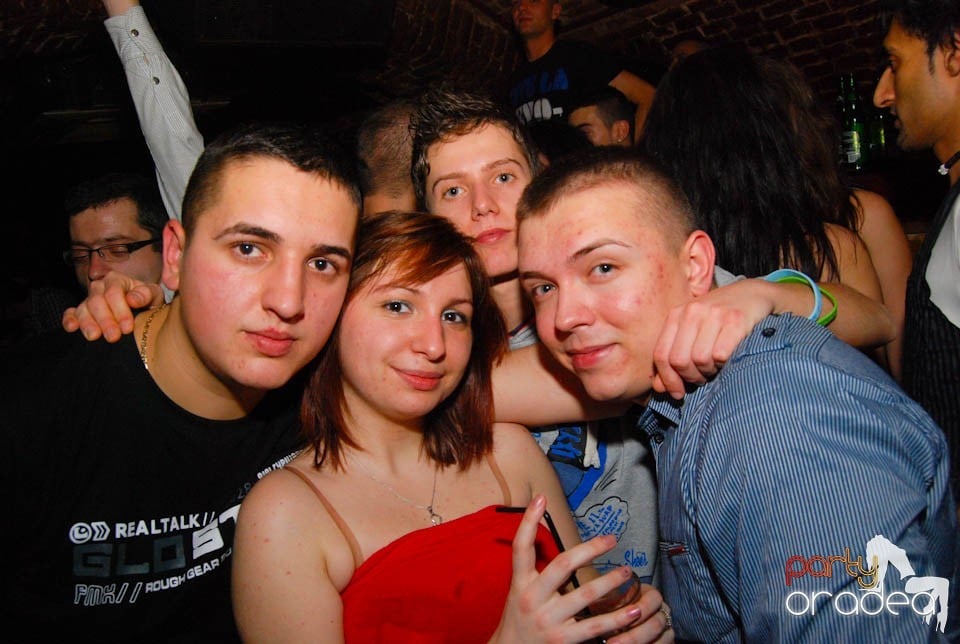 Party în Club Escape, 