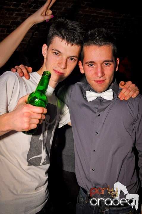 Party în Club Escape,