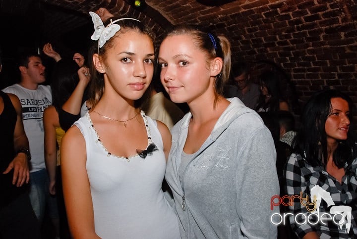 Party în Club Escape, 