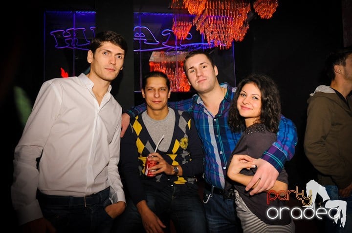 Party în Club Heat, 