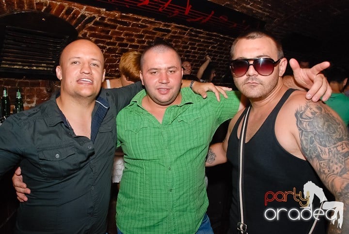 Party în Escape, 