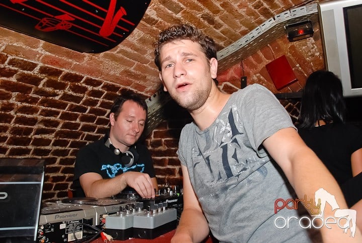 Party în Escape, 