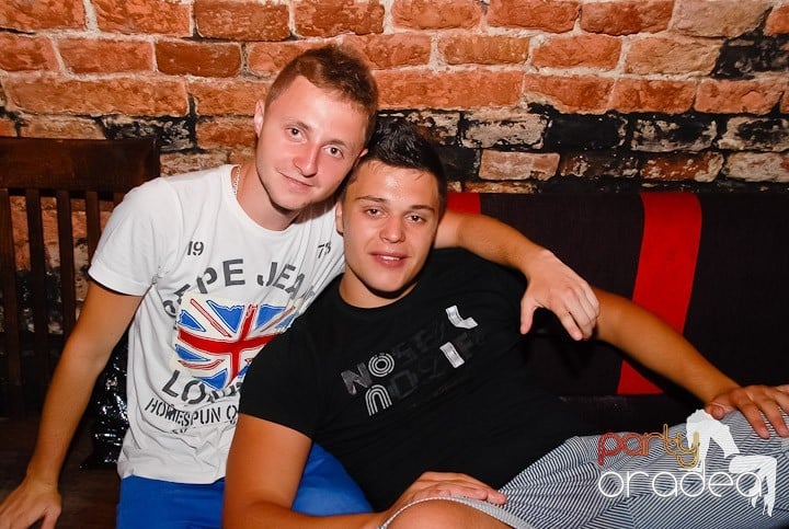 Party în Escape, 