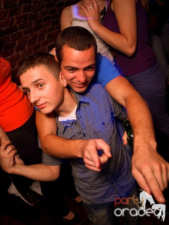 Party în Escape, 