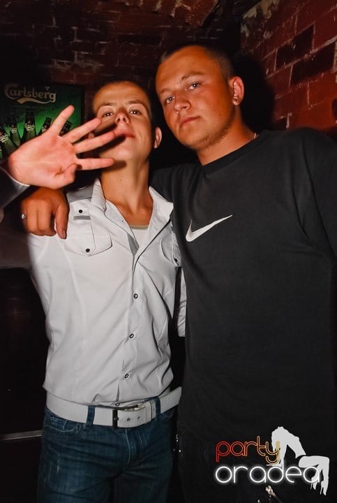 Party în Escape, 