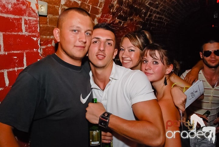 Party în Escape, 