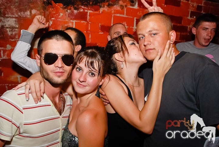 Party în Escape, 