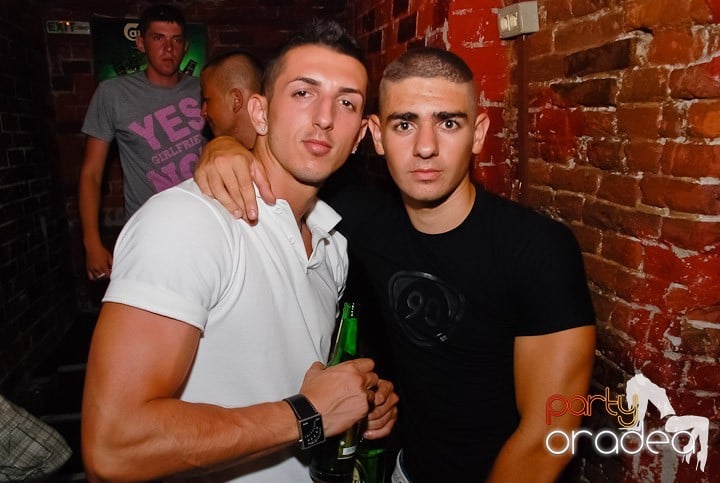 Party în Escape, 