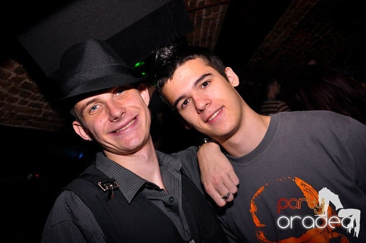 Party în Escape, 