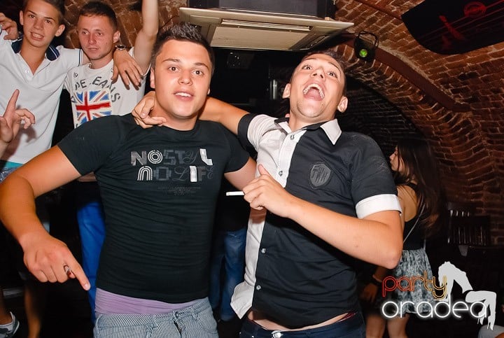 Party în Escape, 