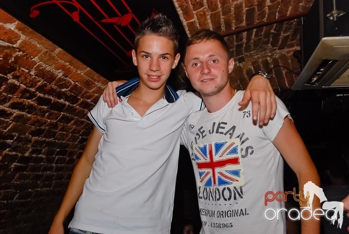 Party în Escape, 