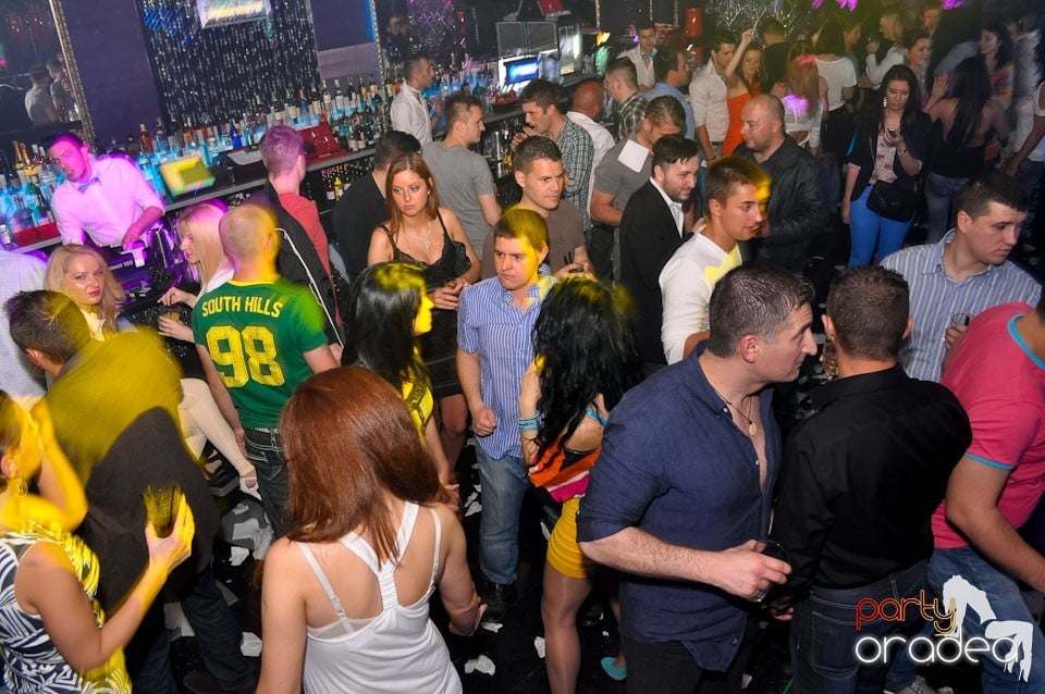 Party în The One, 