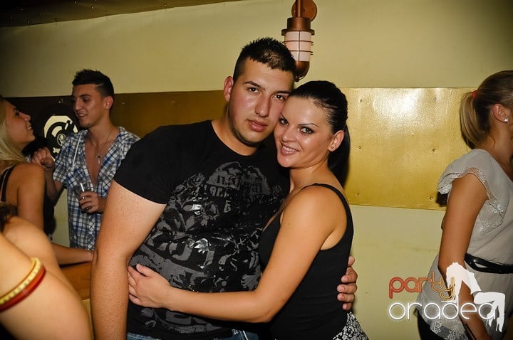 Party în Yellow, 