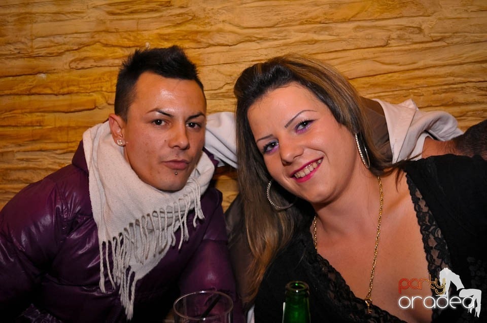 Party time în Downtown, 