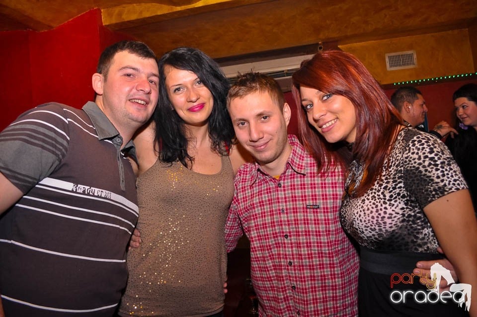 Party time în Downtown, 