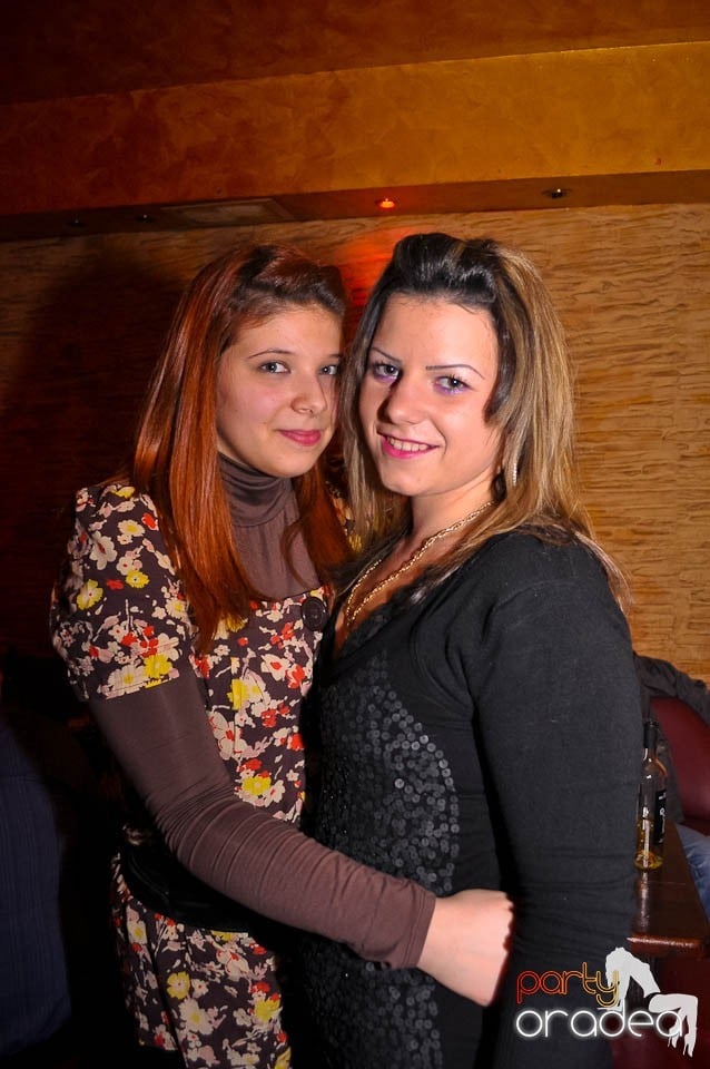 Party time în Downtown, 