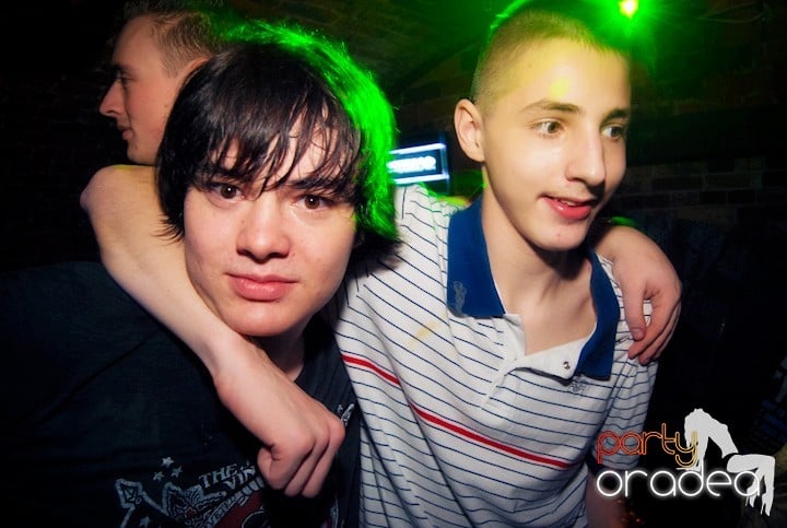 Party time în Escape, 