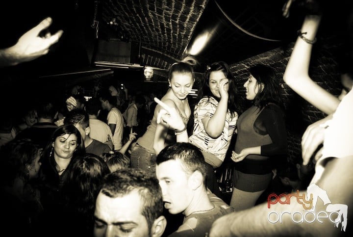 Party time în Escape, 