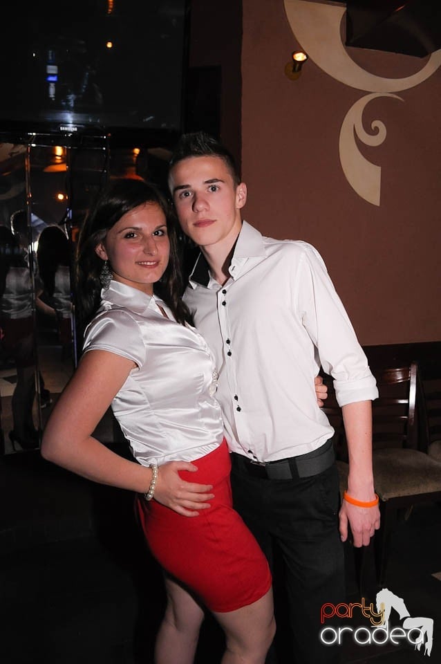 Party weekend în Chanson Café, 